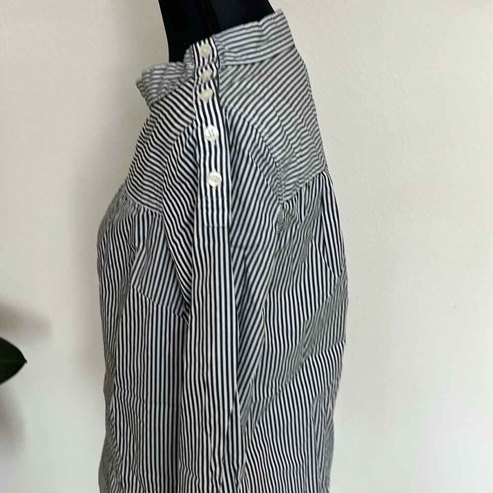 JCREW WOMENS NAVY AND WHITE STRIPED LONG SLEEVE POPLIN TOP 100% COTTON - Picture 3 of 9